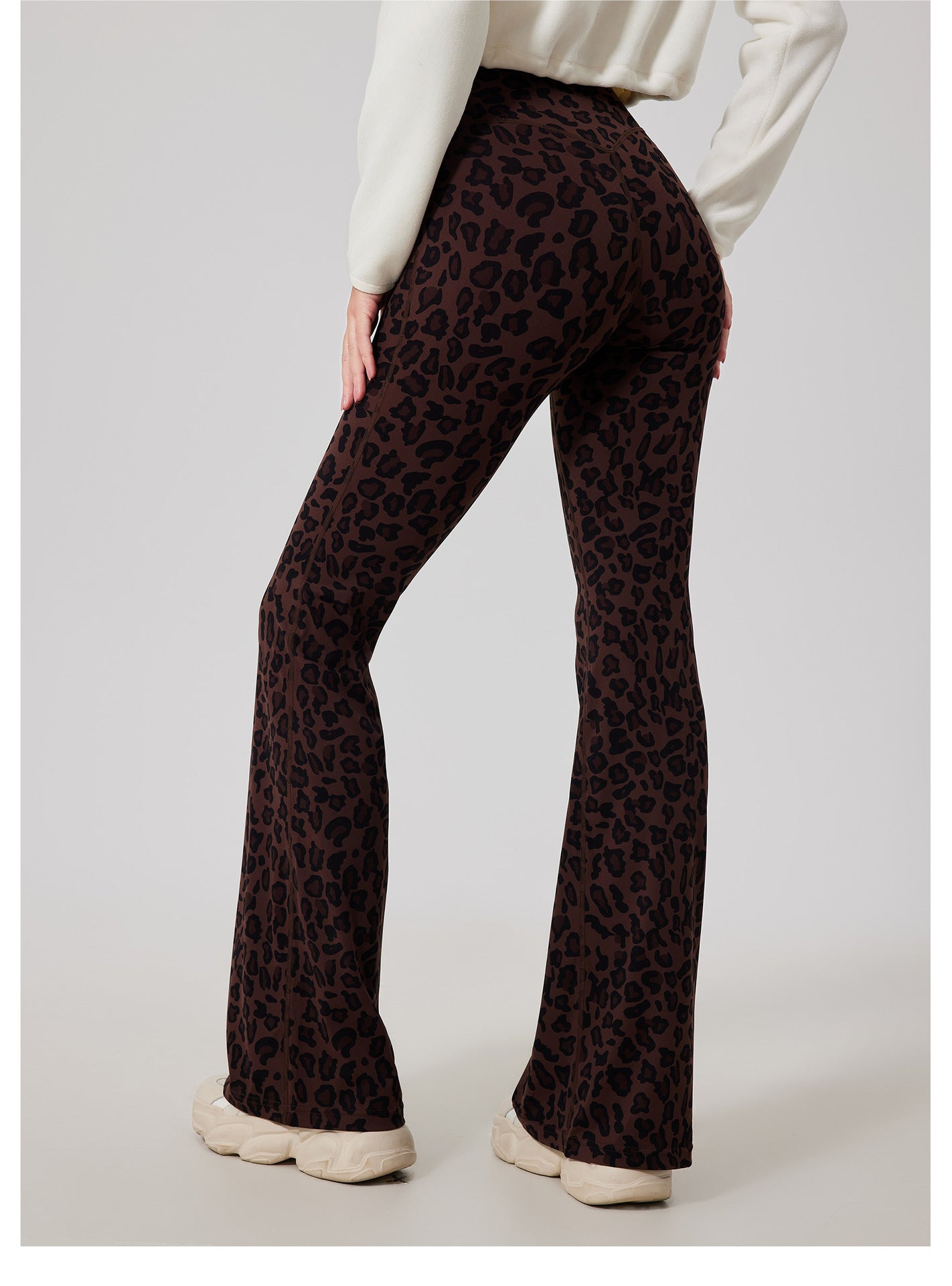 Valoura Leopard Yoga Pants