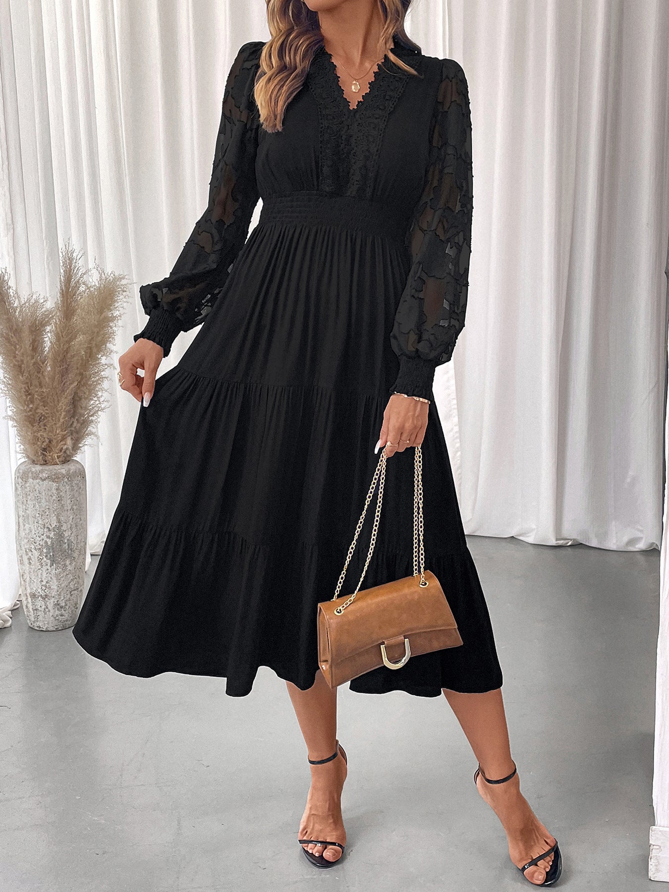 Elarienne V Lace Dress